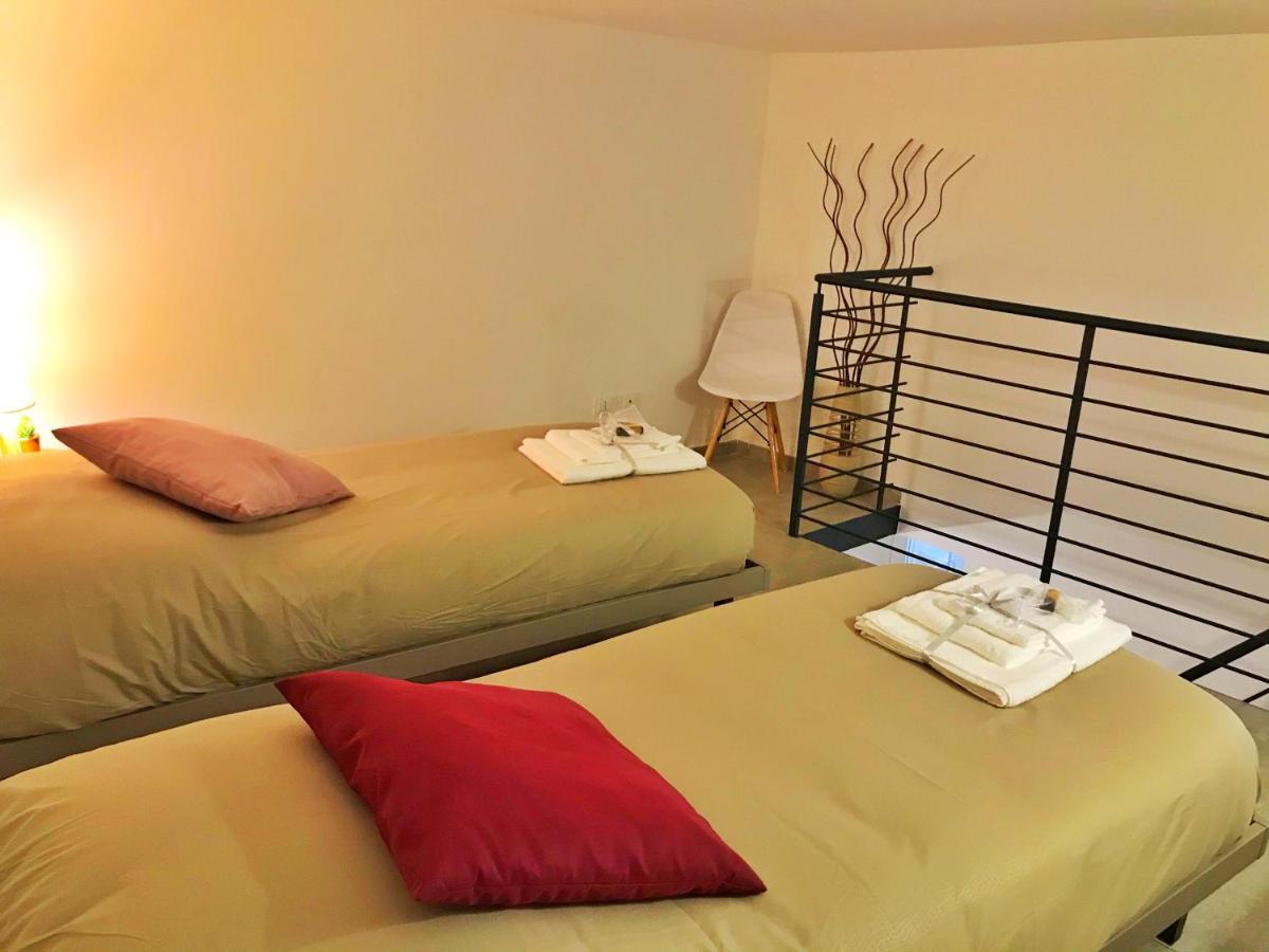 B&B Salerno In Centro Luaran gambar
