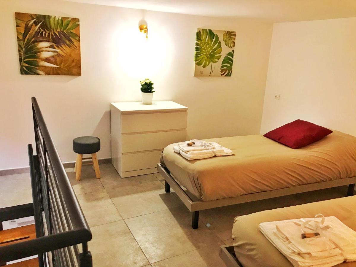 B&B Salerno In Centro Luaran gambar
