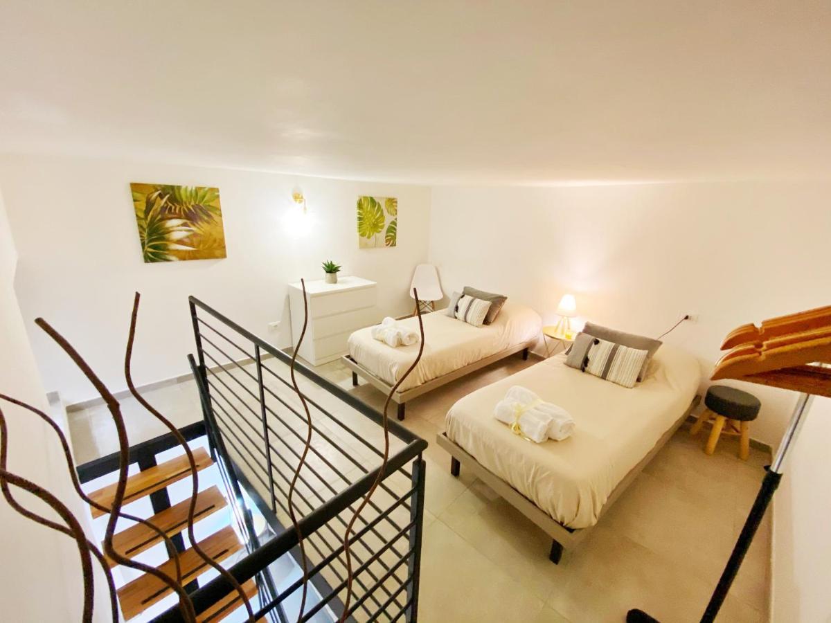 B&B Salerno In Centro Luaran gambar