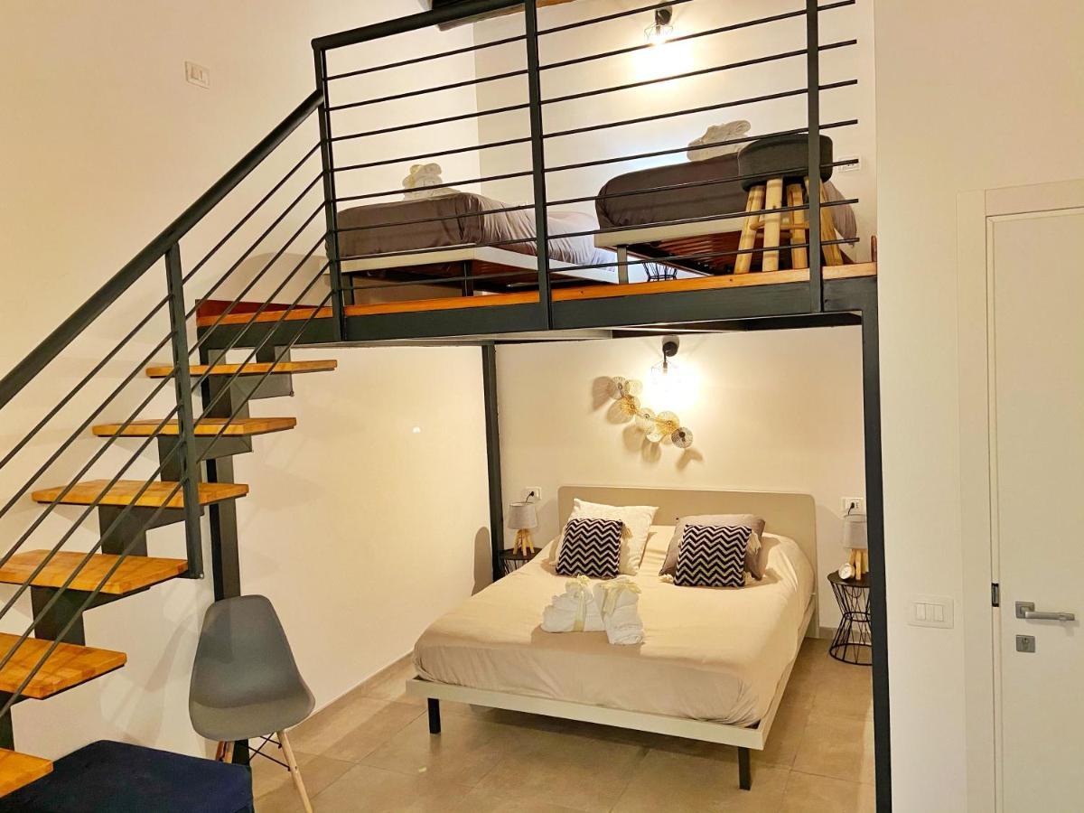 B&B Salerno In Centro Luaran gambar
