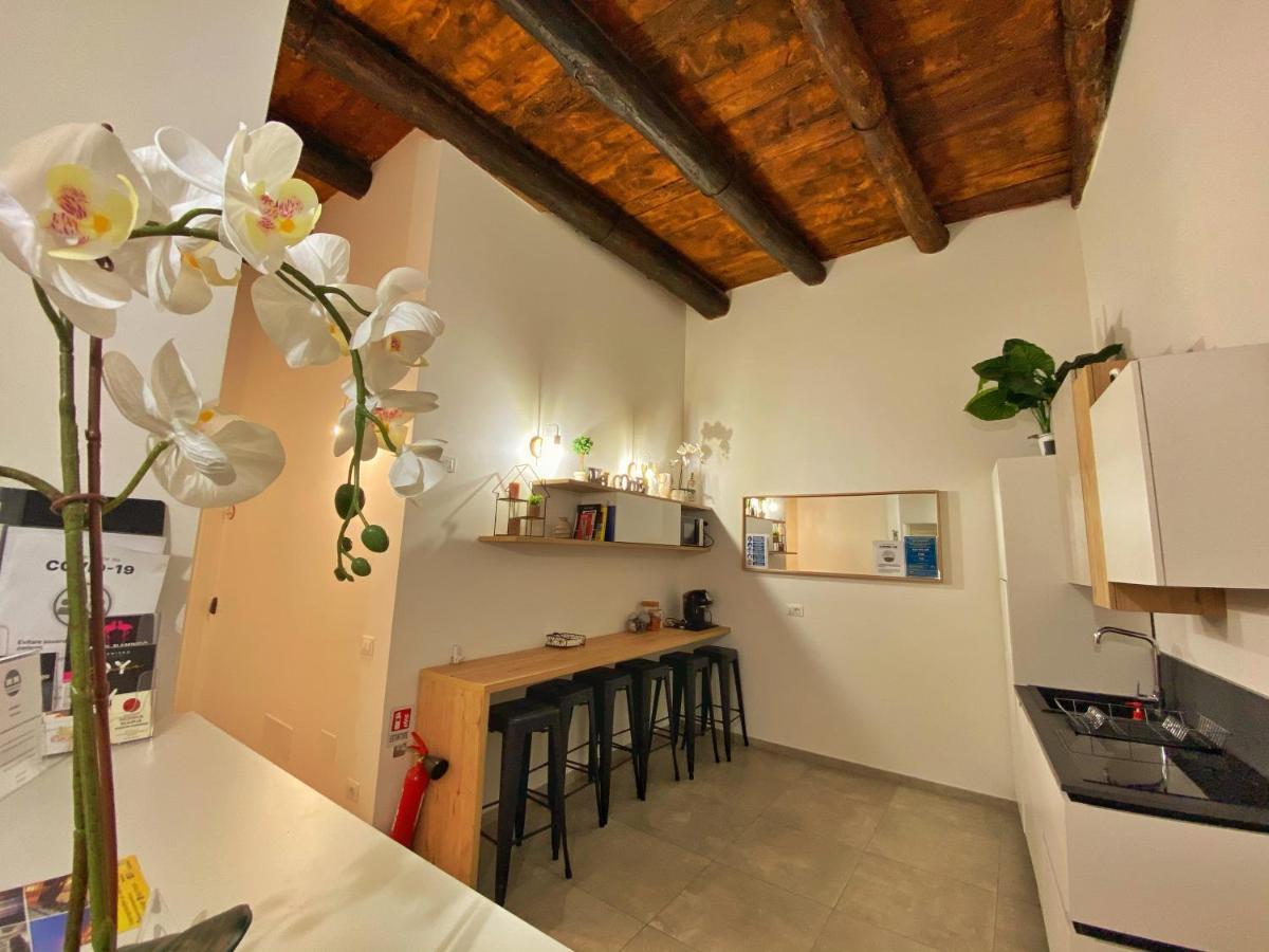B&B Salerno In Centro Luaran gambar