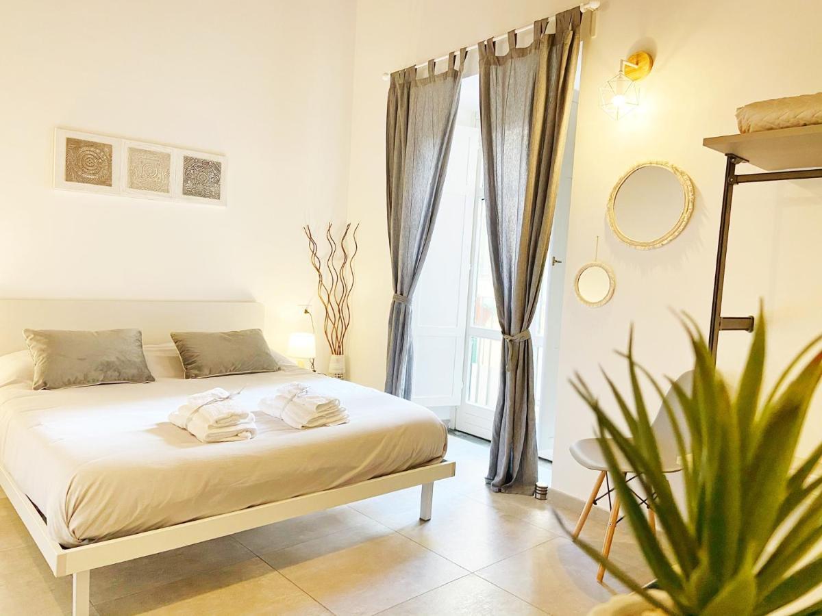 B&B Salerno In Centro Luaran gambar