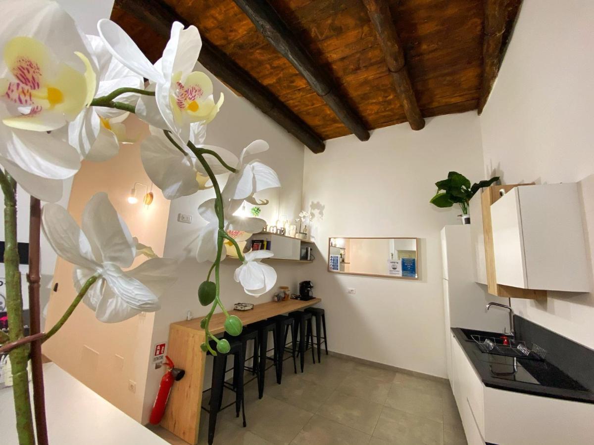 B&B Salerno In Centro Luaran gambar