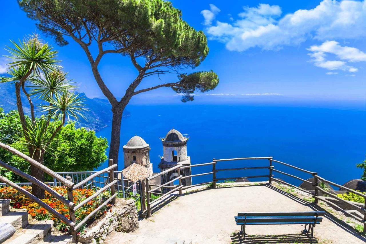 B&B Salerno In Centro Luaran gambar